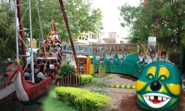 Fun N Food Water Park - Image 4